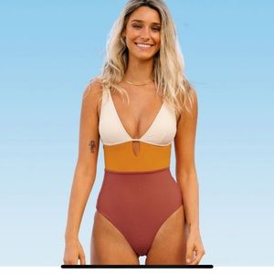 New! Cupshe Color Block One Piece swimsuit